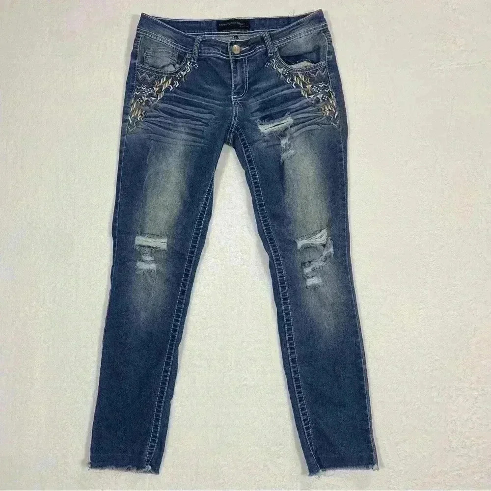 Twenty One Black by Rue21‎  Jeans Womens Size 7/8R Blue Distressed Y2K Style